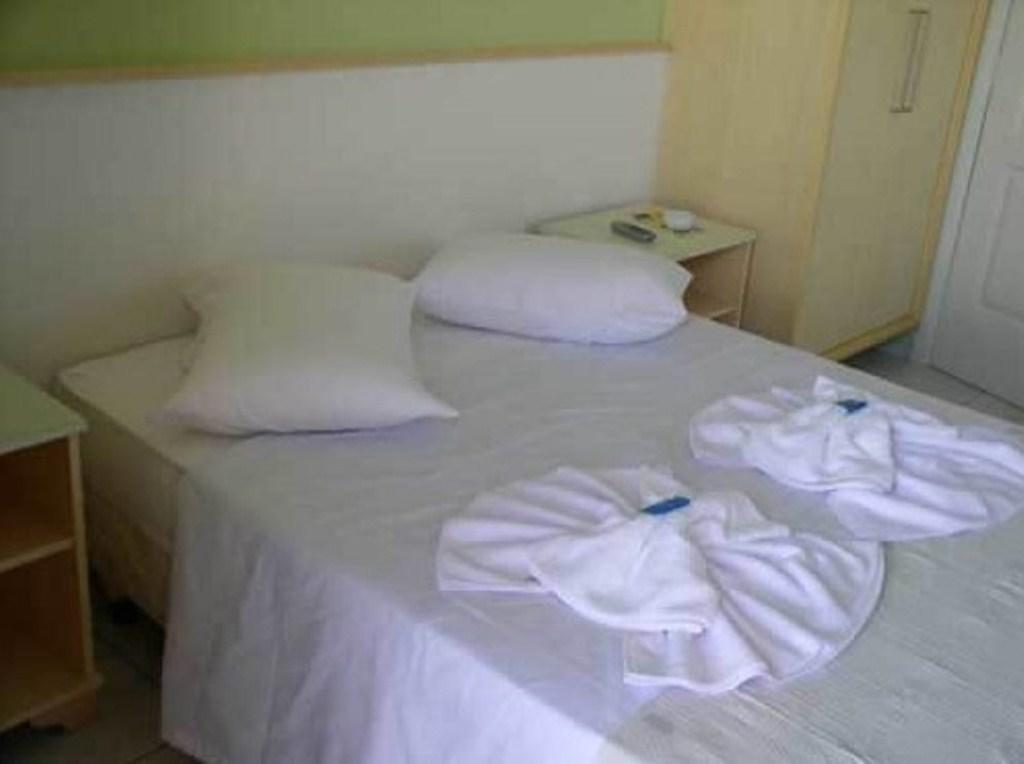Hotel Pousada Mineirinho Balneario Praia do Leste Δωμάτιο φωτογραφία